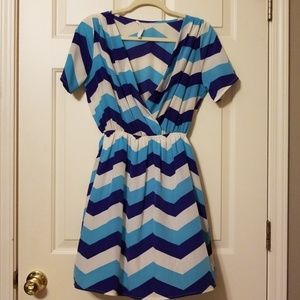 Peach Love Cream California chevron dress size small